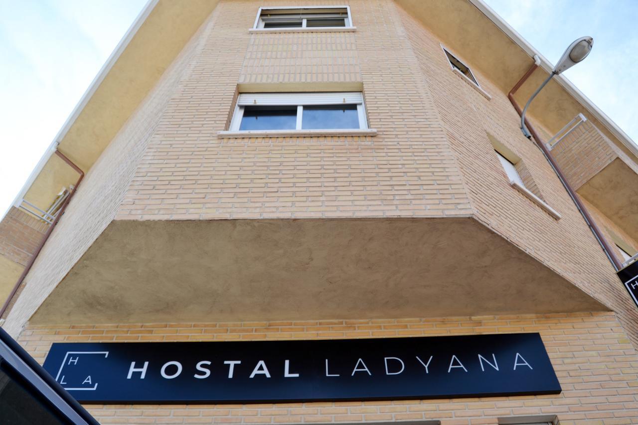 Hostal Lady Ana Maria Кольядо-Вільяльба Екстер'єр фото